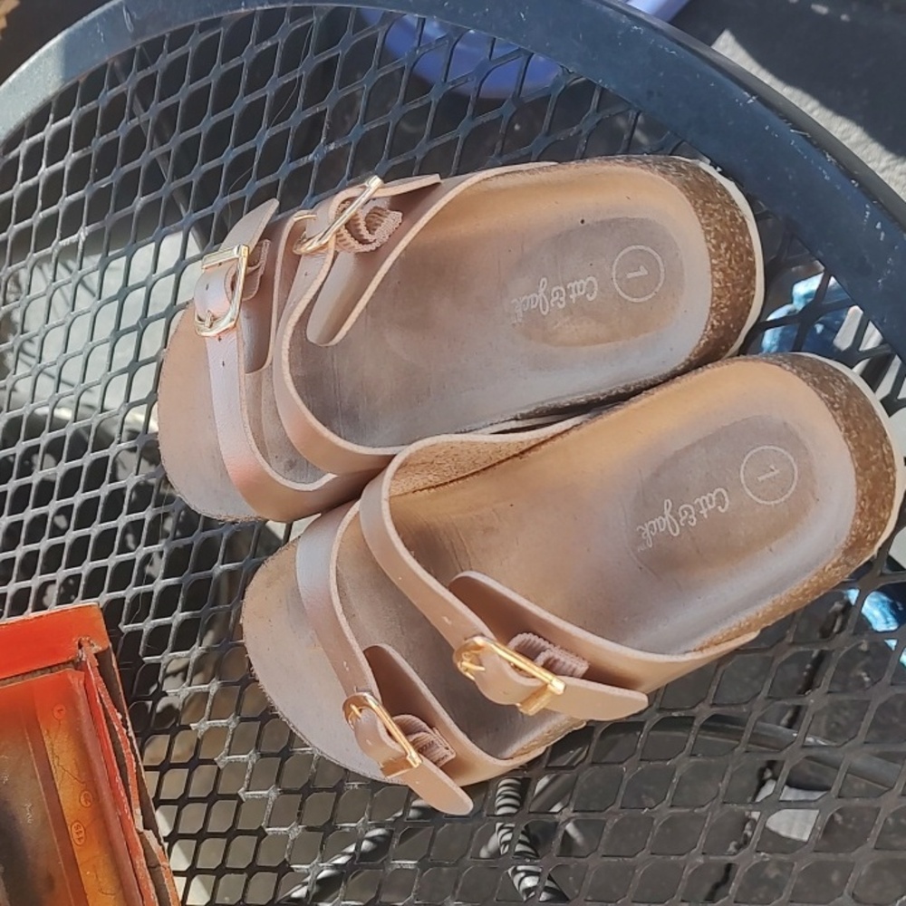 Cat & Jack Gold Buckle Sandals - Picture 4 of 9